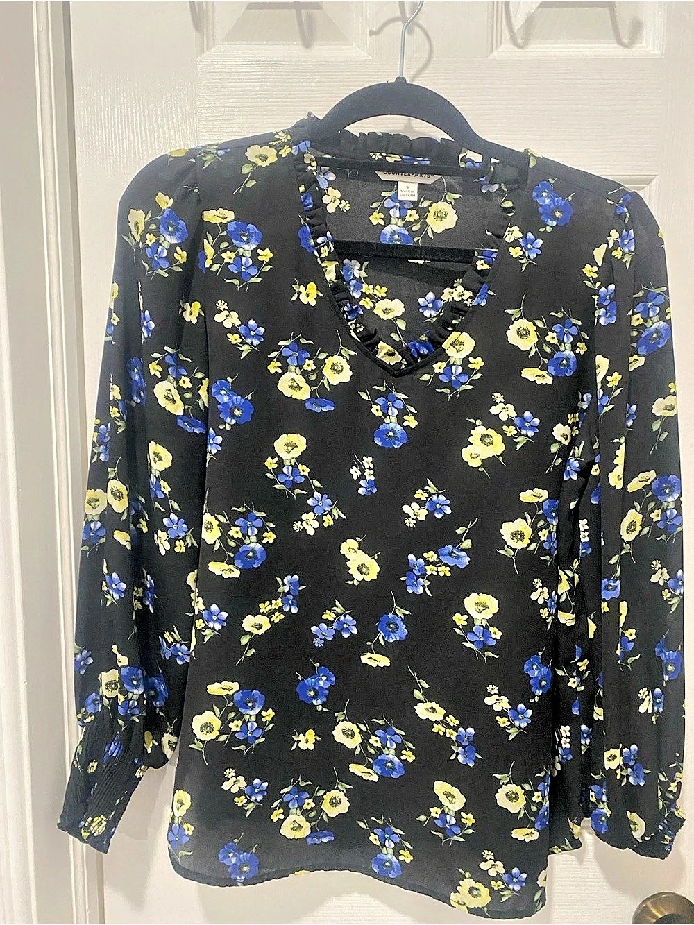 Floral Long Sleeve Blouse in Black & Blue